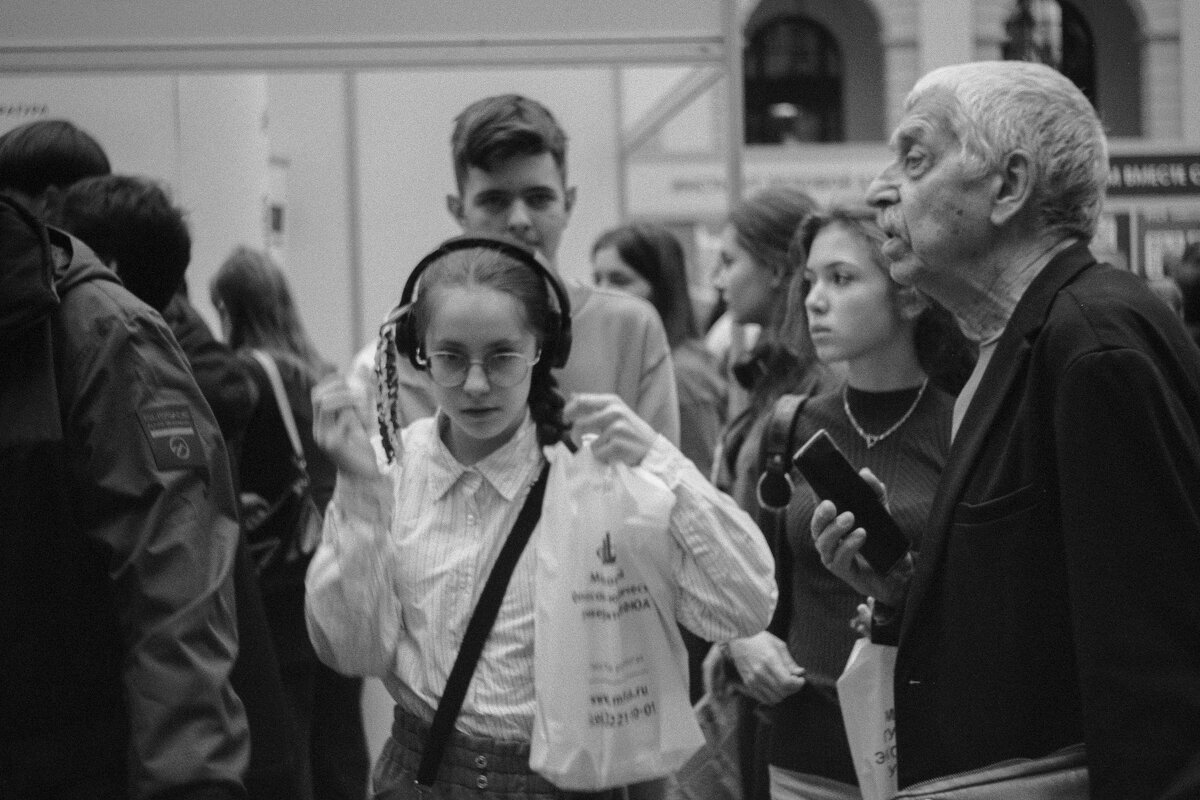 *** - Сергей Золотавин