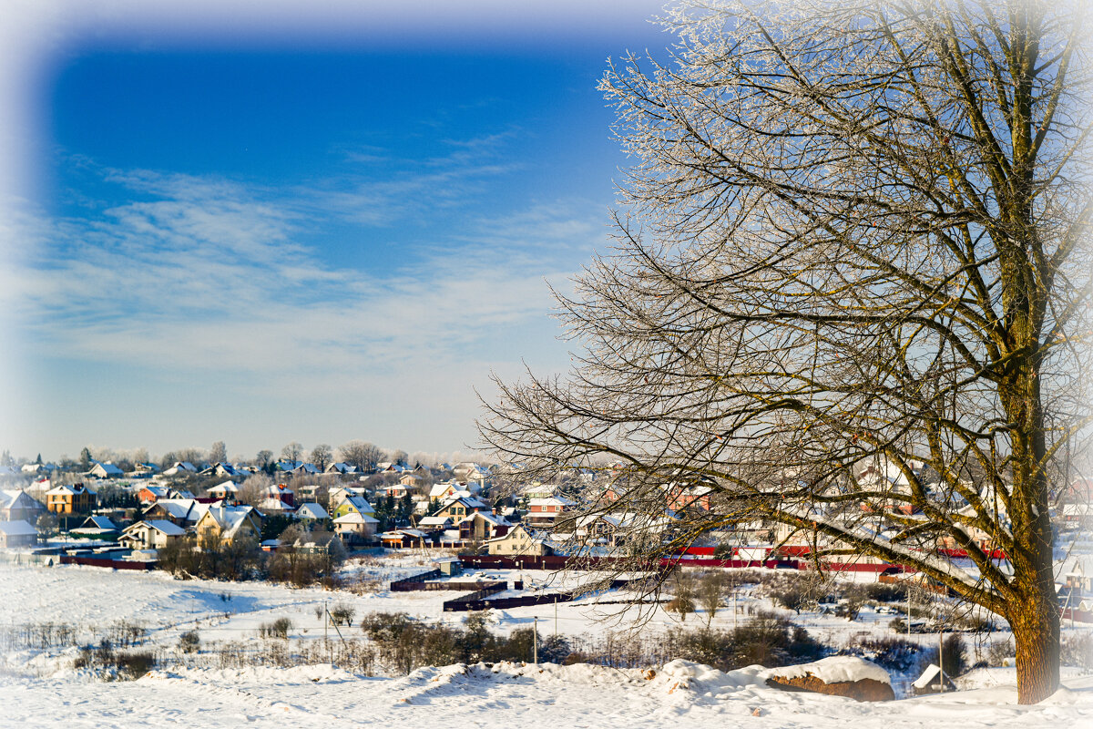 Солнечный морозный день - Роман Алексеев Солнечный морозный день - Роман Алексеев