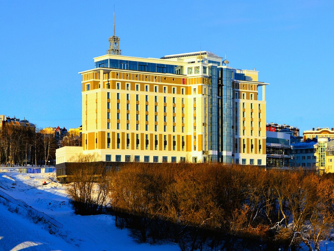 Чебоксары. Гранд-отель "Мегаполис". - Пётр Чернега Чебоксары. Гранд-отель "Мегаполис". - Пётр Чернега