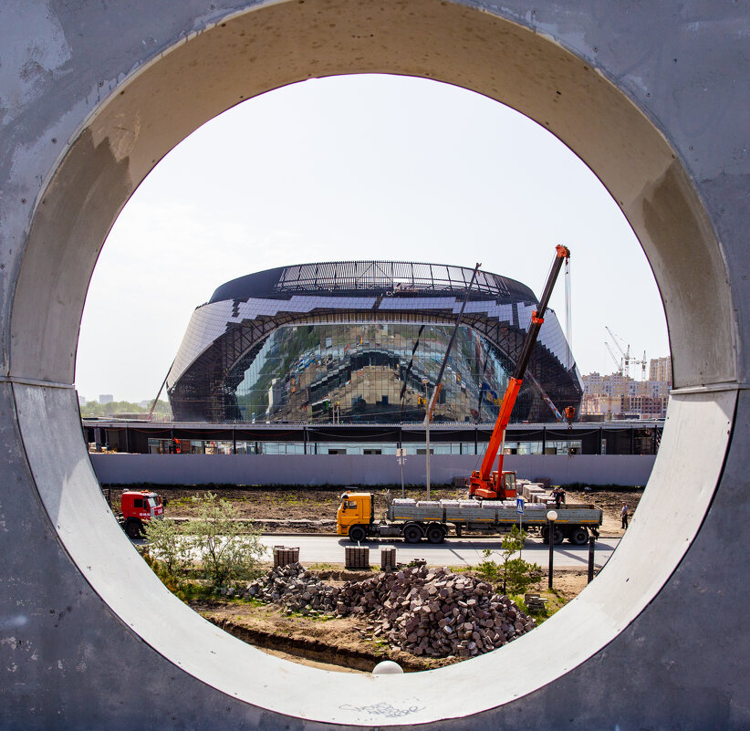 Омск , новый дом спорта во время строительства. - Андрей 