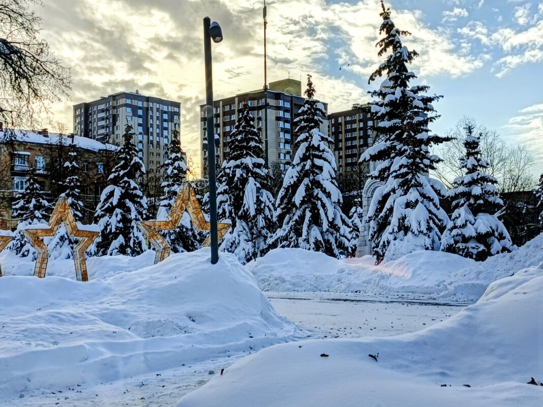 Снежный январь - Михаил Столяров