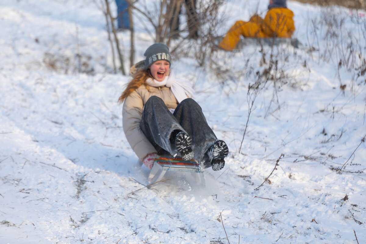 Катание с горки - Руслан Катание с горки - Руслан