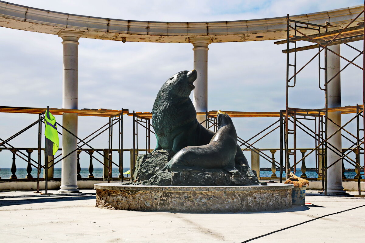 Памятник сивучам. - Ирина Нафаня Памятник сивучам. - Ирина Нафаня