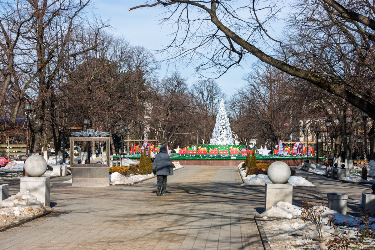 Прогулка по городу Армавир в январе - Игорь Сикорский