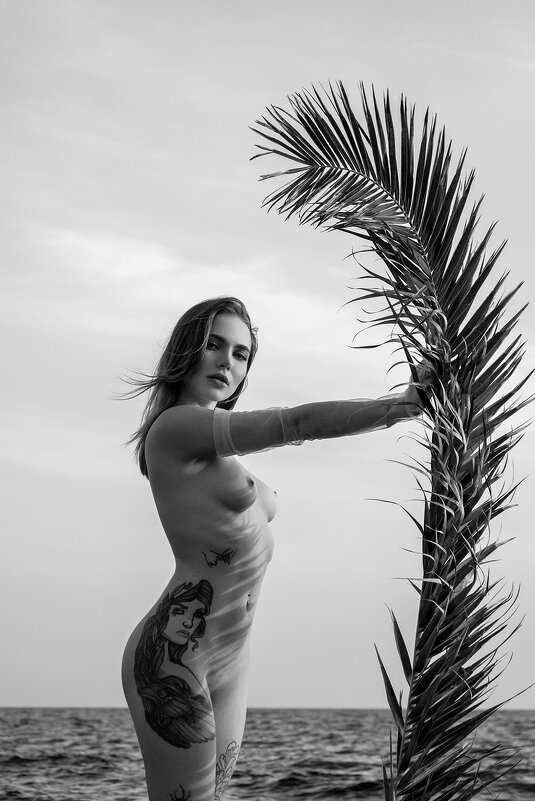 ню фото-тур на Кипр - Yan McLine