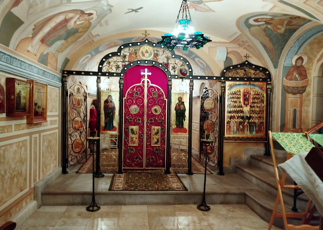 Пещерная церковь - Александр Чеботарь Пещерная церковь - Александр Чеботарь