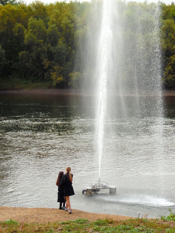 У фонтана. - nadyasilyuk Вознюк У фонтана. - nadyasilyuk Вознюк