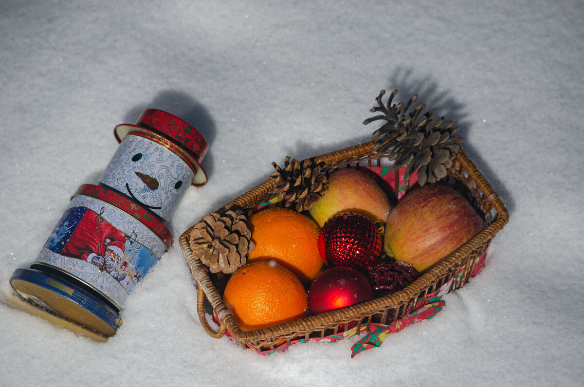 И пусть "художник" сказку дарит - Зимы прекрасной натюрморт... - Римма Волченко