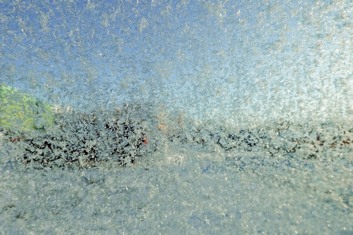 Снег и иней на стекле - Валерий Иванович