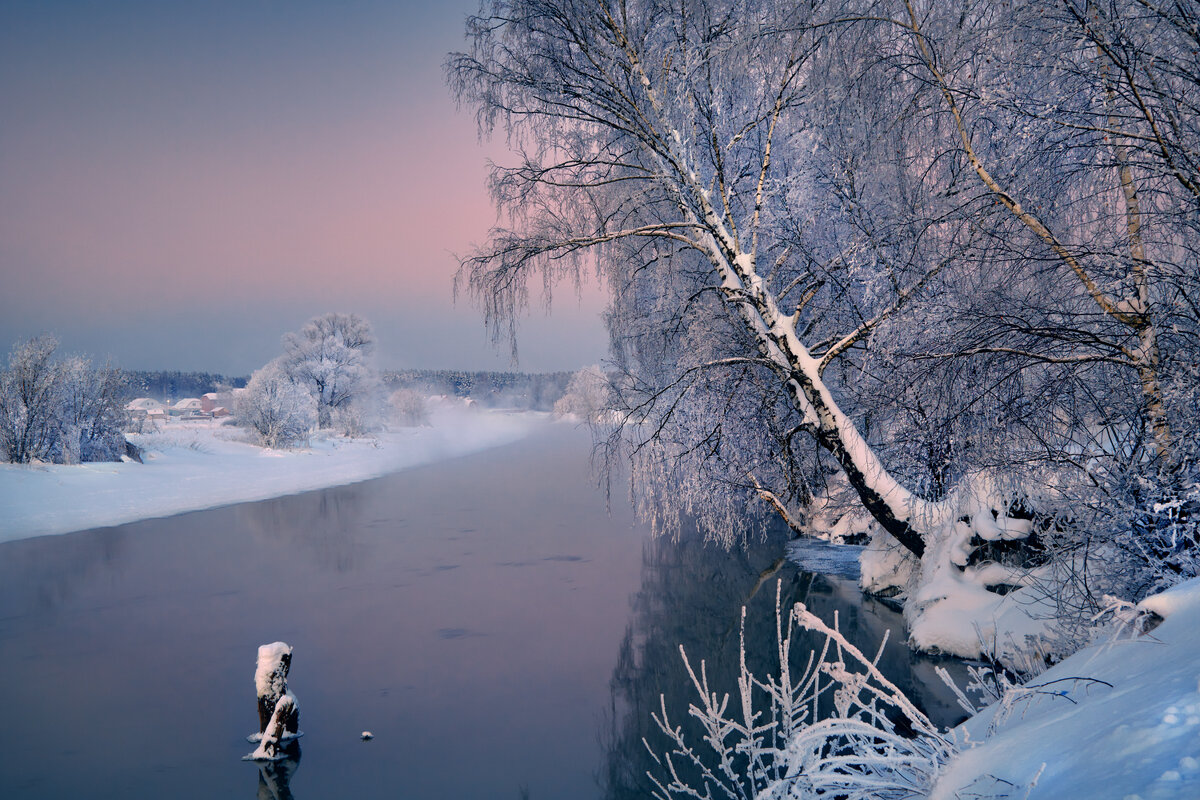 «Что стоишь, нагнувшись, под метелью белой ?..» © - Roman Lunin