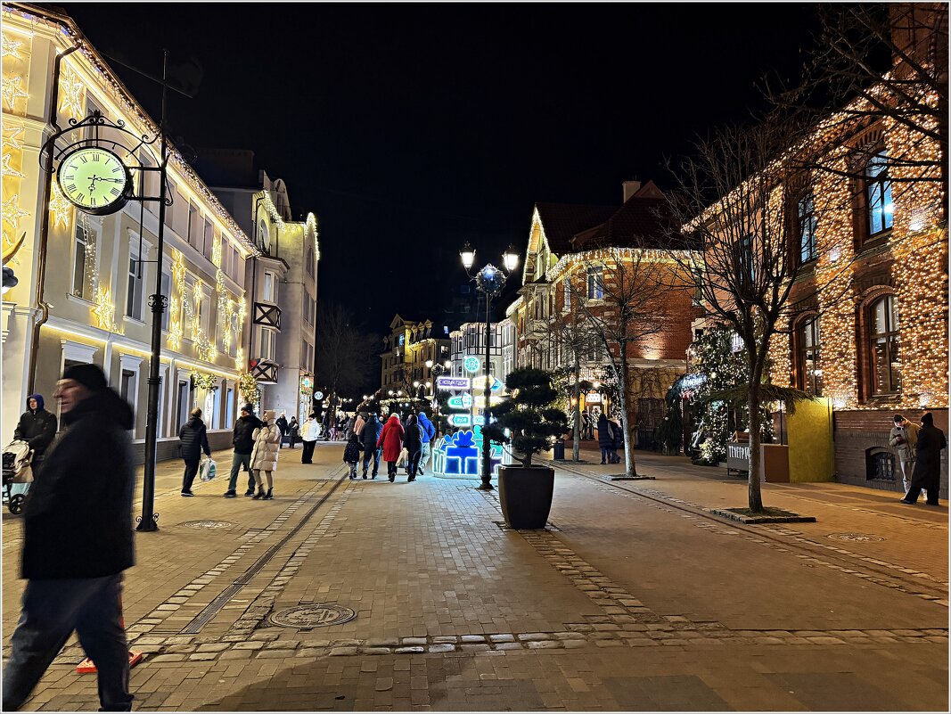 По вечернему городу. - Валерия Комова