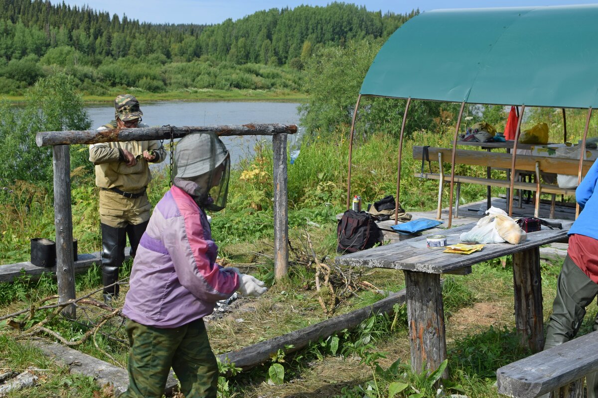 Встали на обед. - ВикТор Быстров