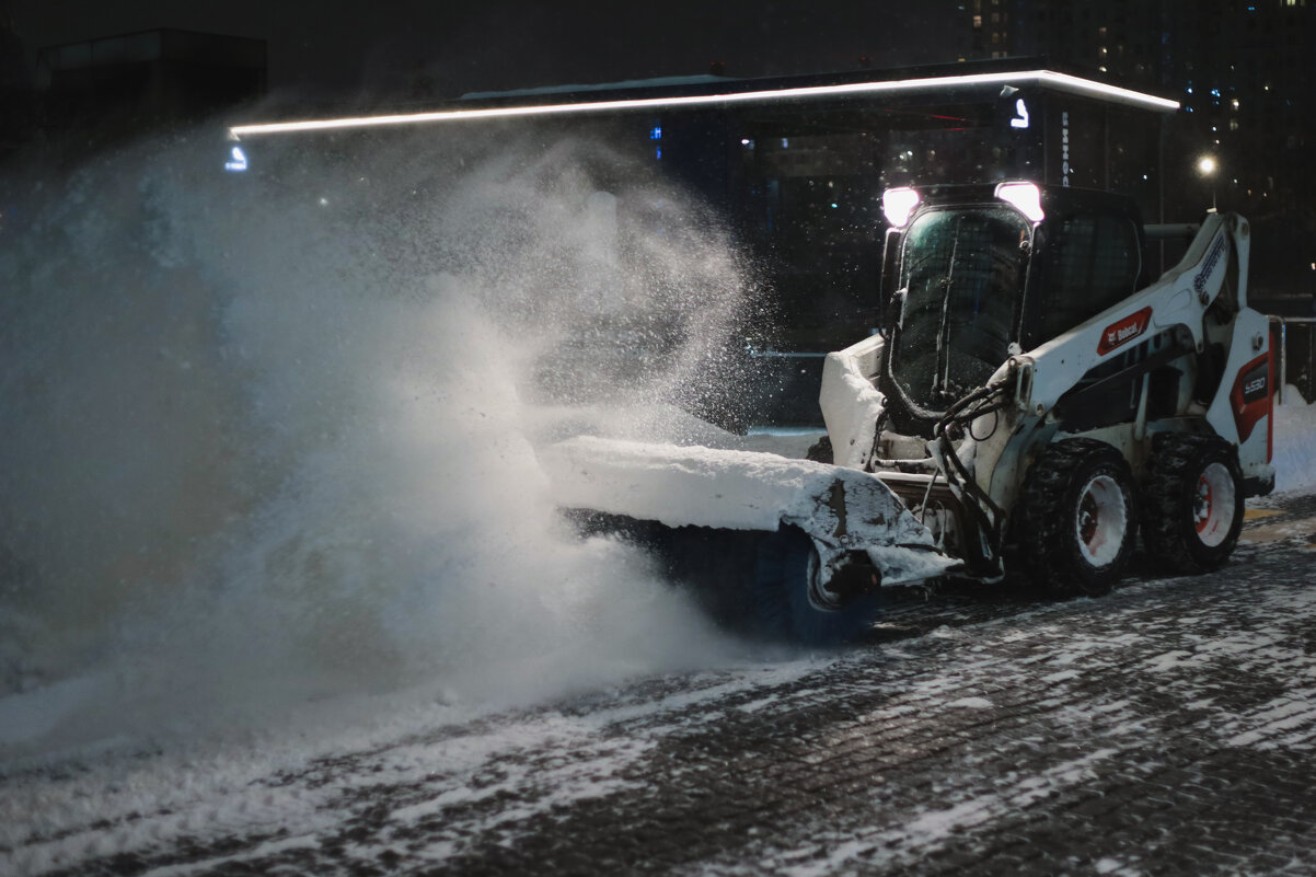 Такая работа. Уборка снега - Roman stories -