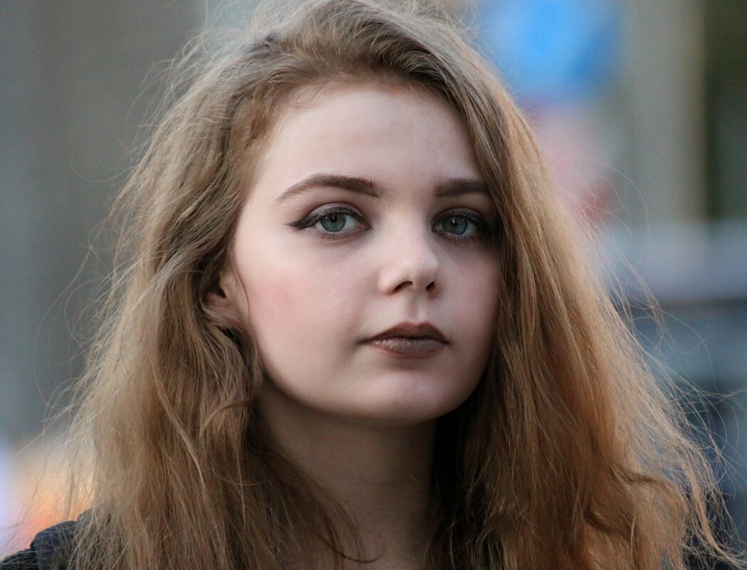 Спонтанный уличный портрет. - Владимир59 