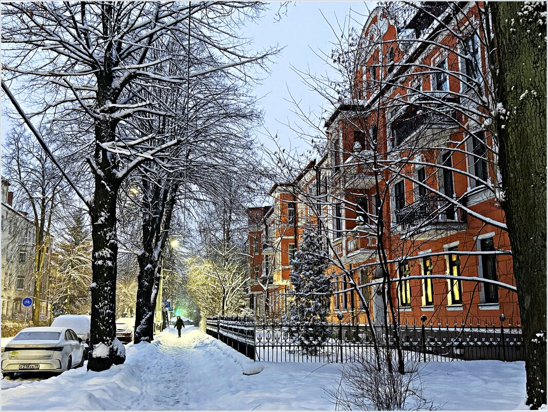 Зима в старом городе. - Валерия Комова