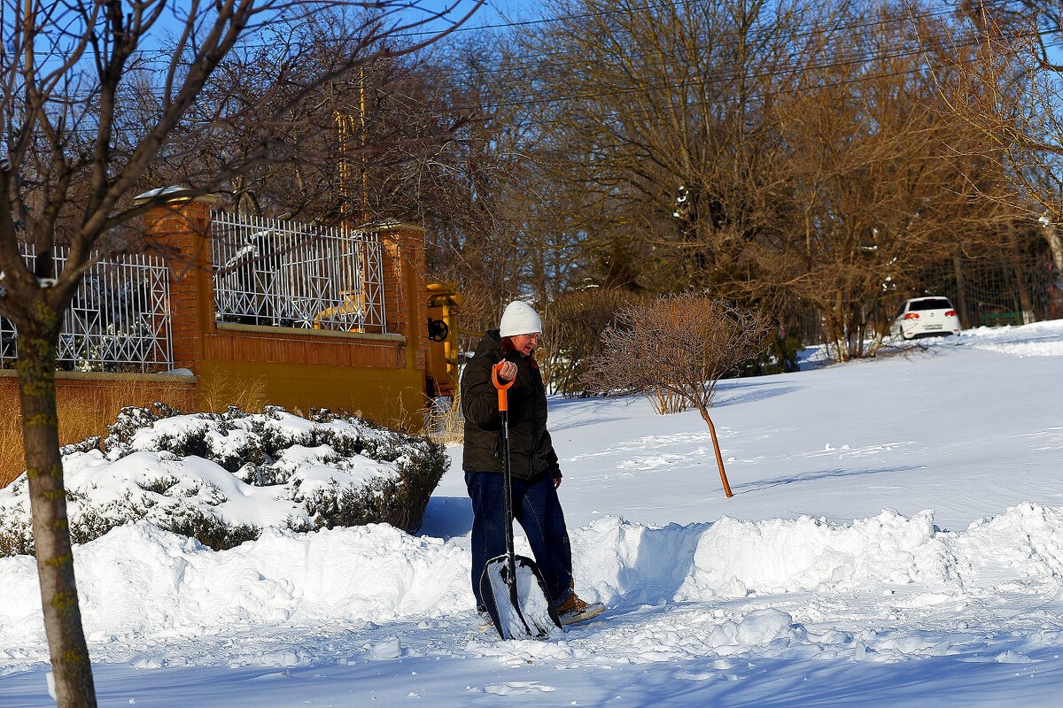 Красавица за работой - Юрий Гайворонскiий