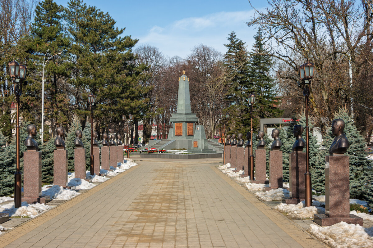 В Армавире  20 героев Советского Союза - Игорь Сикорский