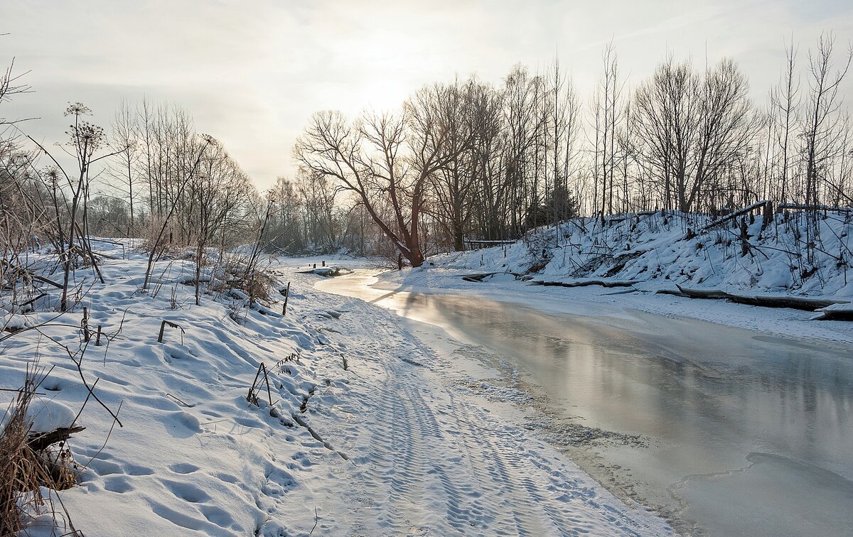 На берегу февральской реки - Валерий Иванович