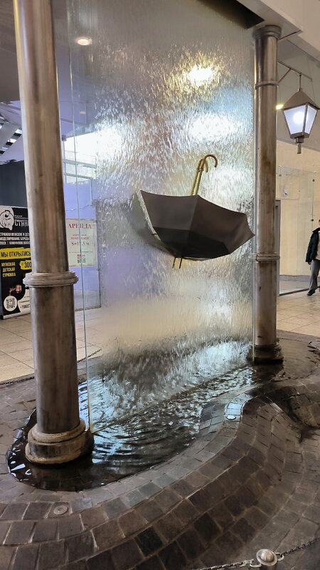 Петербургский дождь в ТЦ. - Ольга 