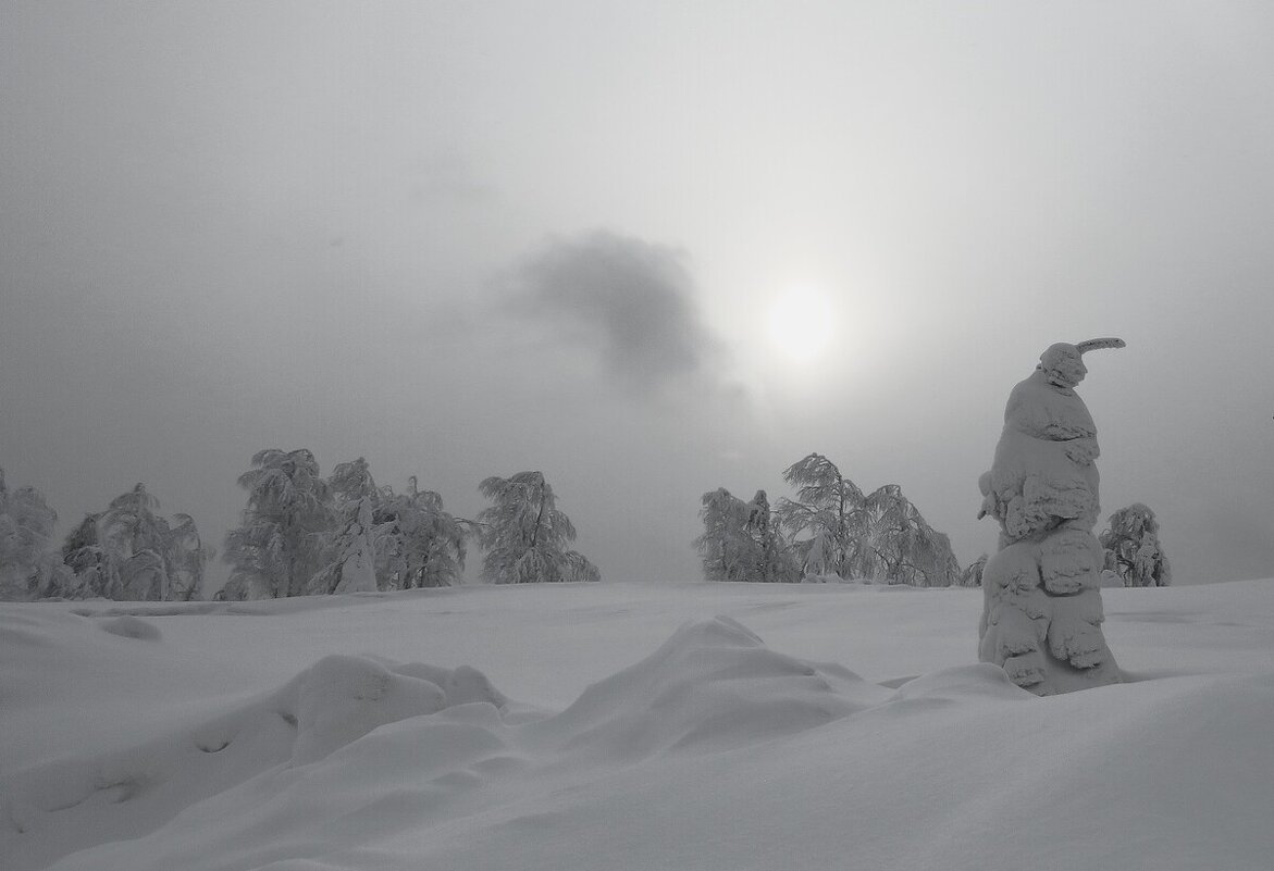 Снежные монстры наступают - Лариса С.