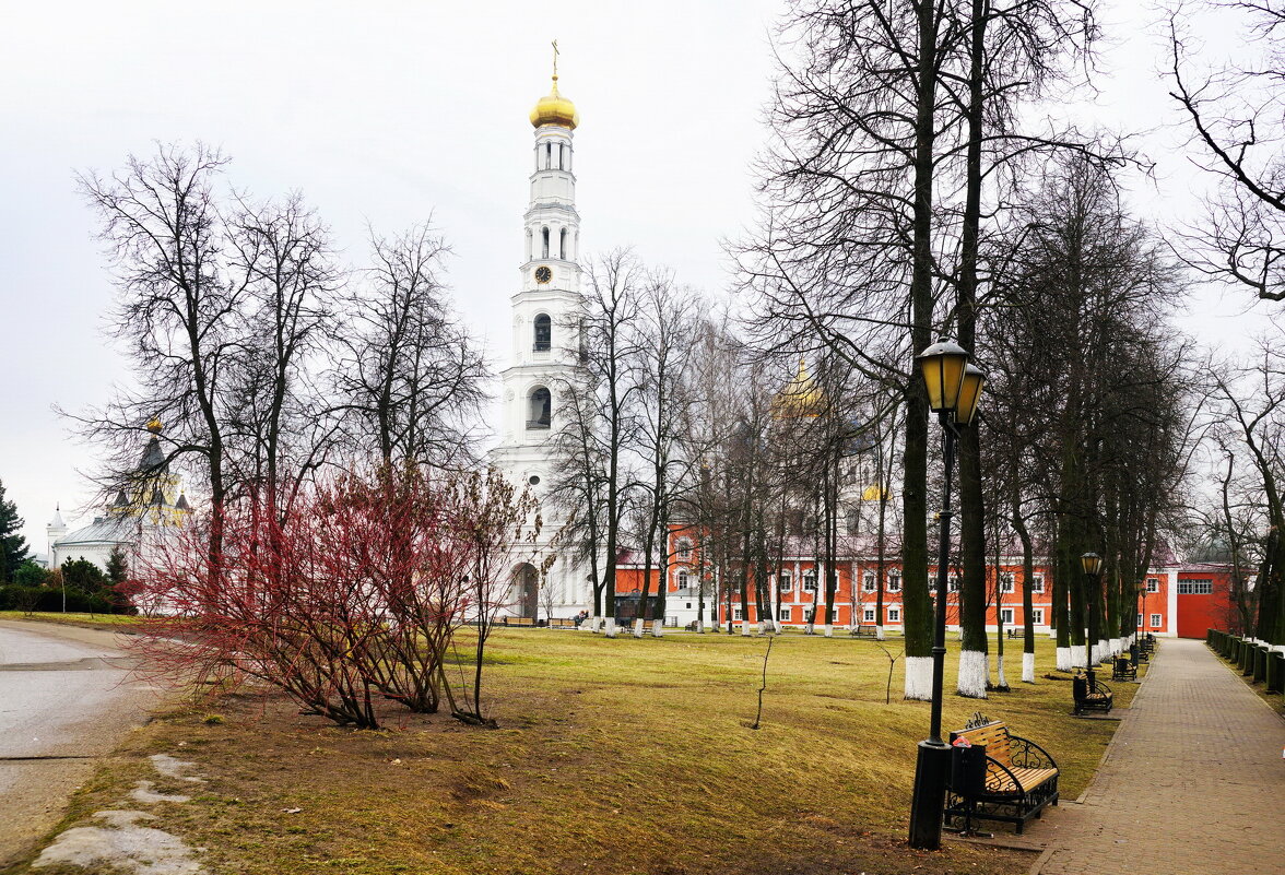 Николо-Угрешский монастырь - Юрий Шувалов Николо-Угрешский монастырь - Юрий Шувалов