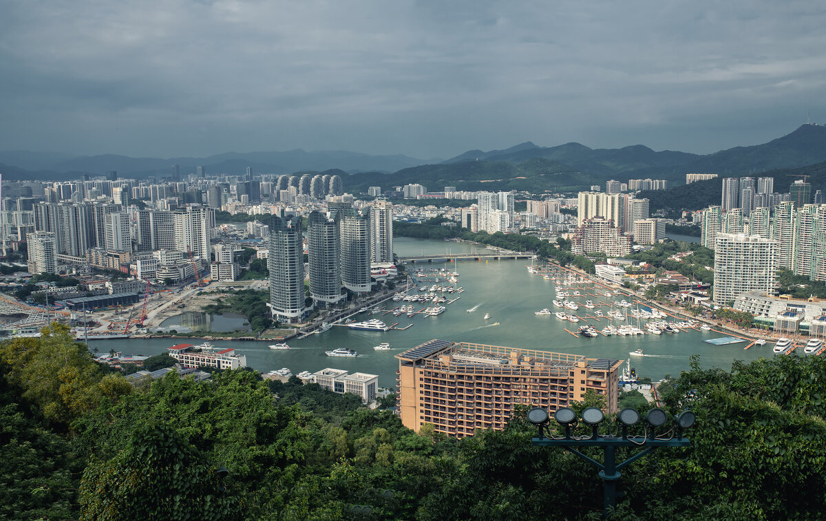 Санья - Лилия . Санья - Лилия .