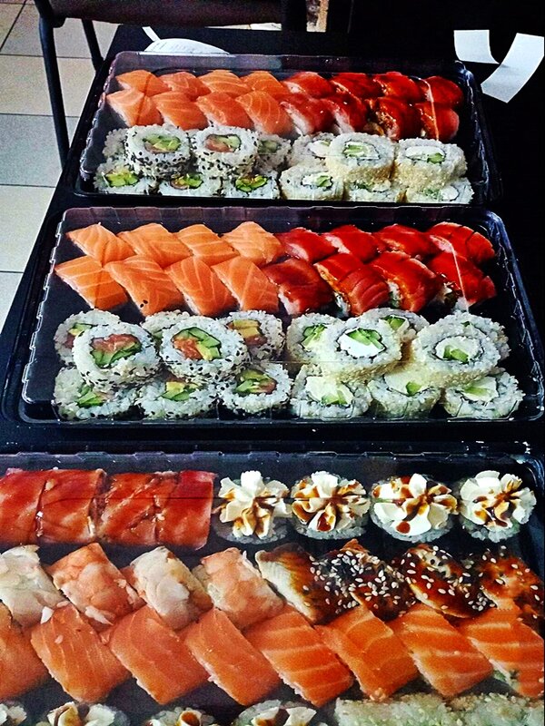 АССОРТИ   СУШИ   ДЛЯ   КОМПАНИИ - Анатолий Малобродский