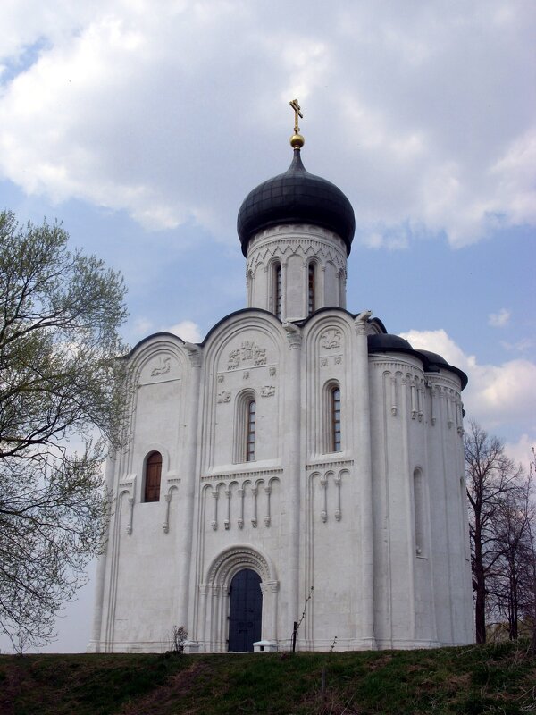 Церковь Покрова на Нерли. Посёлок Боголюбово. - Ирина ***