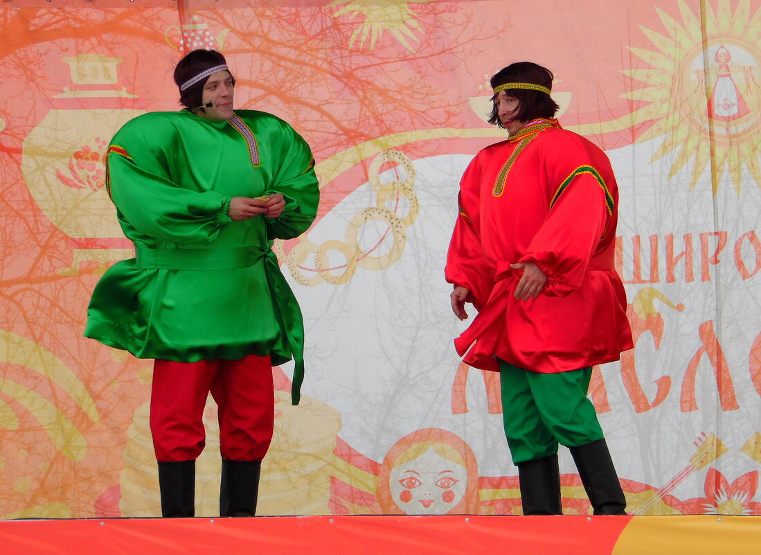 ВЫХОДЯТ НА АРЕНУ СИЛАЧИ. Они подковы гнут, как калачи. - nadyasilyuk Вознюк