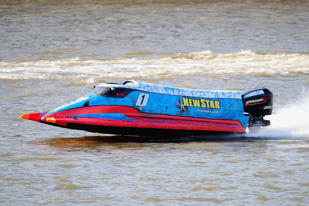 Немного касаясь воды. - Евгений Седов Немного касаясь воды. - Евгений Седов