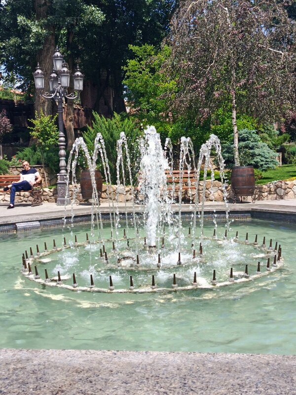 Фонтан в парке - Татьяна Пальчикова