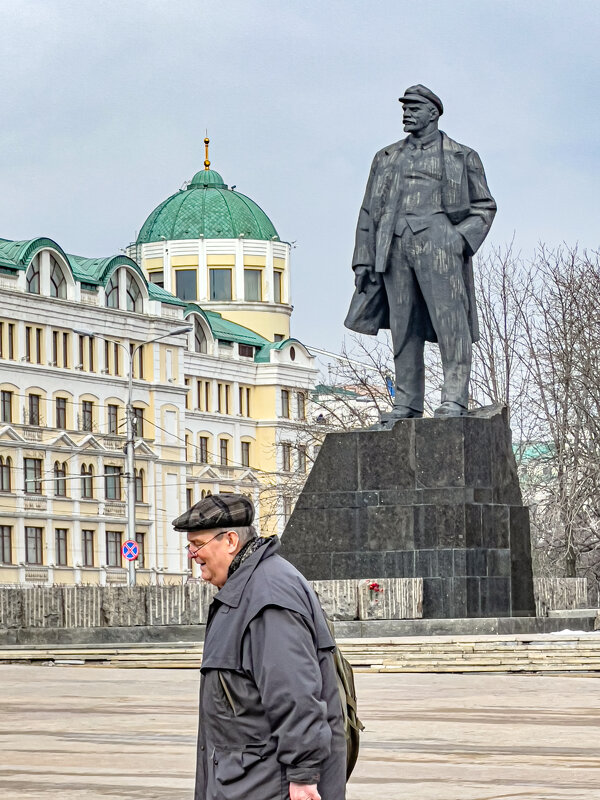 Площадь Ильича - Алексей Чуркин