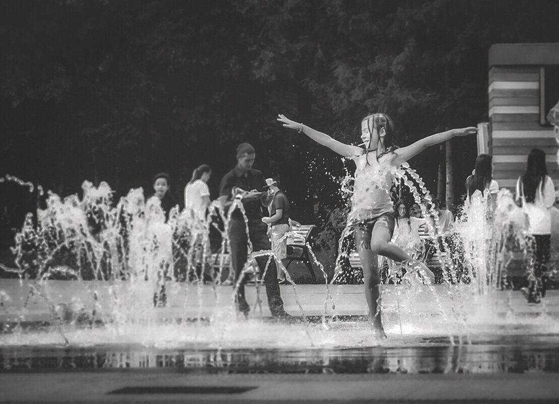 Мокрый танец (чб) - Сергей Царёв