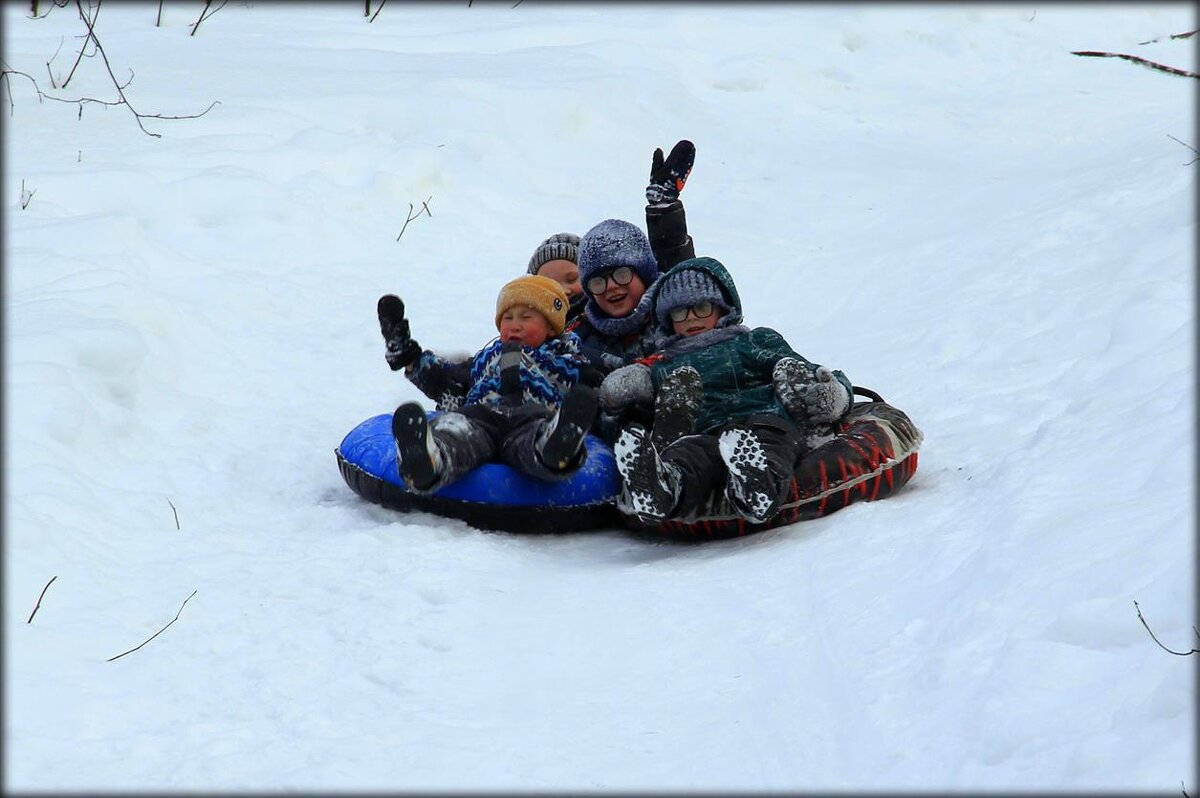 *** - Олег Михайлов