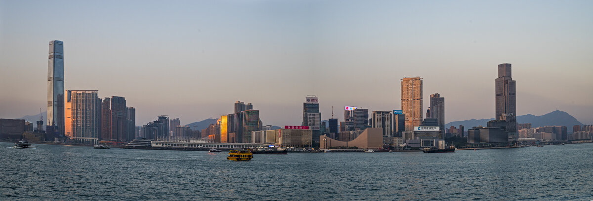 Зимний вечер в Гонконге. - Сергей Фомичев