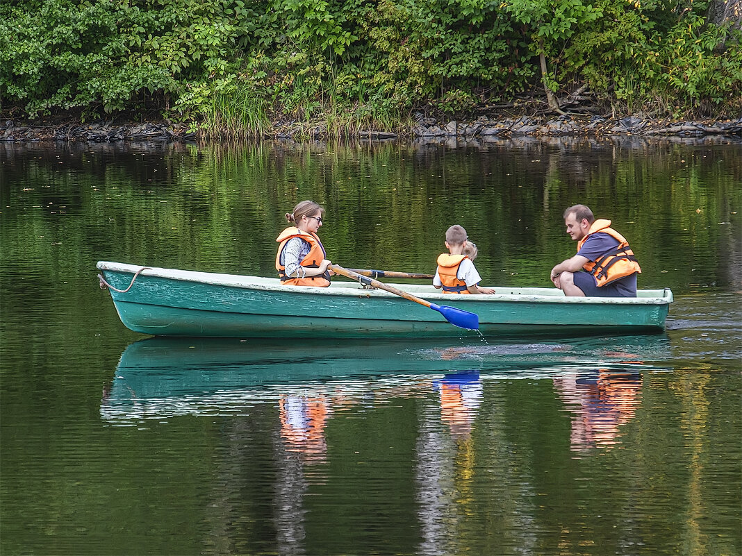 На лодке. - Александр 
