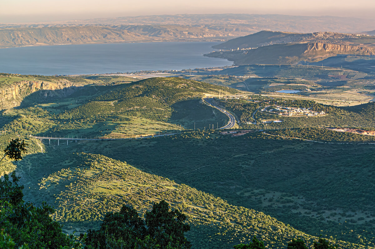 К западу от Кинерета - Eugene * К западу от Кинерета - Eugene *