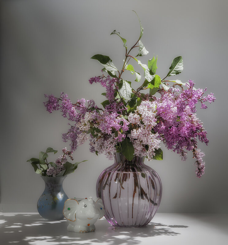 Натюрморт с сиренью. - Лилия * Натюрморт с сиренью. - Лилия *