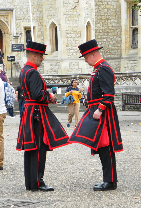 Бифитеры Тауэра - Галина Бифитеры Тауэра - Галина