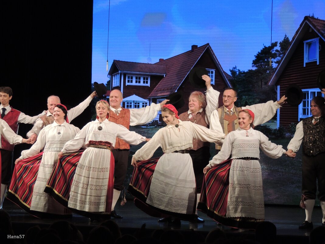 Финский танец - Ната57 Наталья Мамедова Финский танец - Ната57 Наталья Мамедова