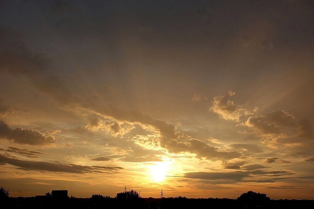 Закат над городом - Галина Нестратова Закат над городом - Галина Нестратова