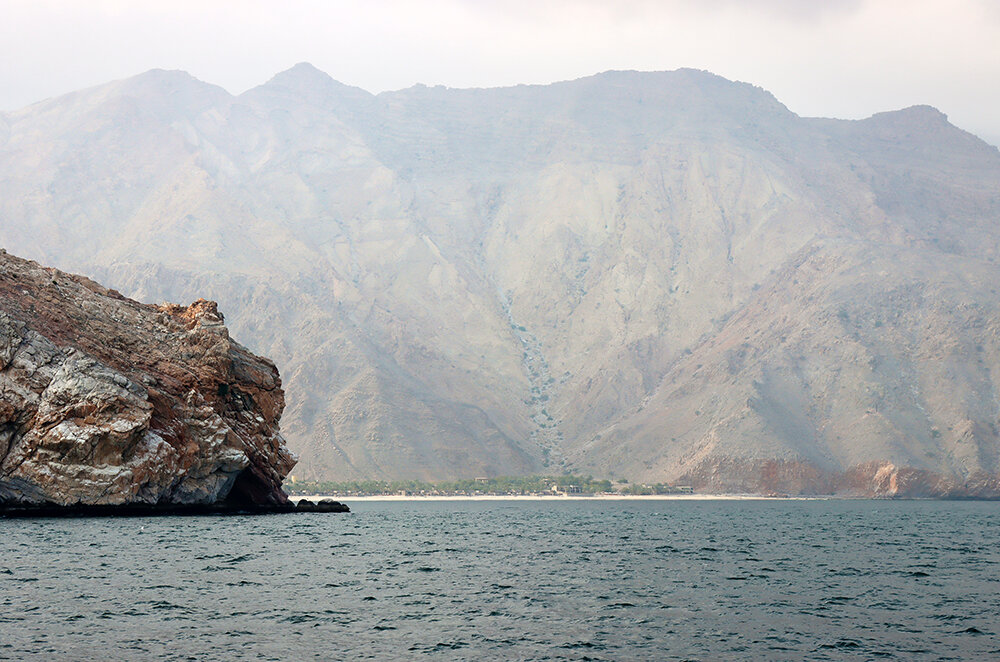 Берега Ормузского пролива - Галина Ильясова Берега Ормузского пролива - Галина Ильясова