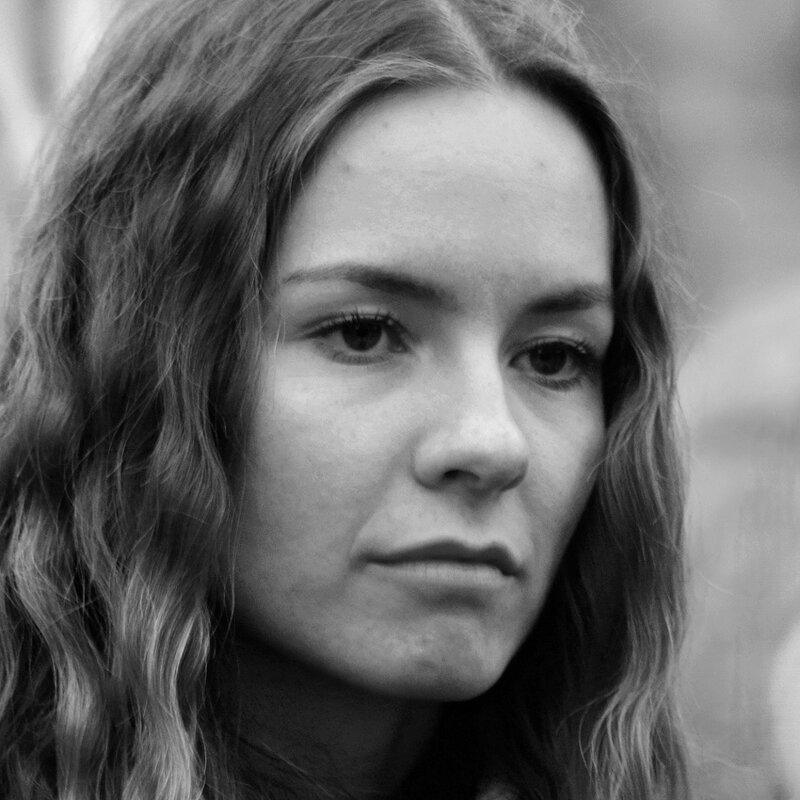 Незнакомка - Юрий. Шмаков Незнакомка - Юрий. Шмаков