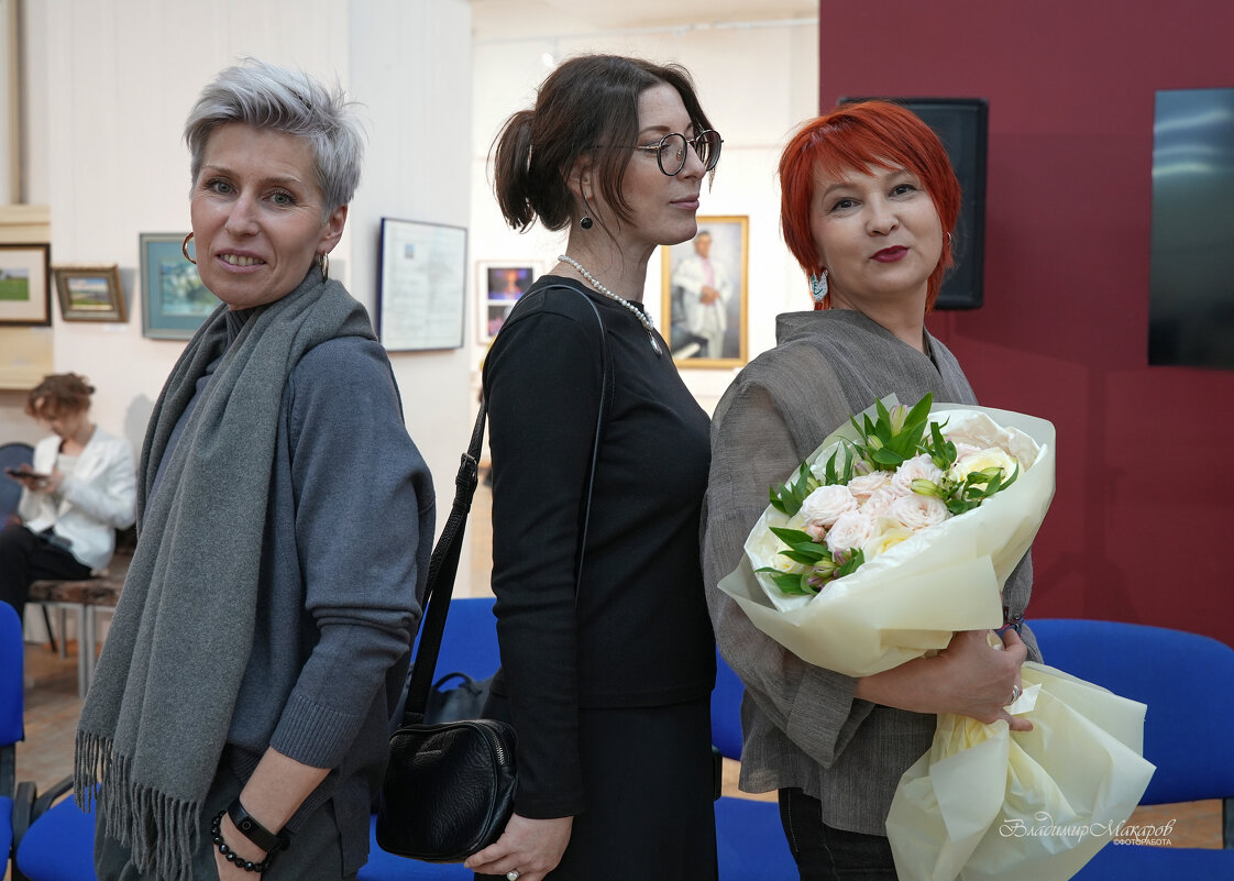 "Три грации. Женщины-художники"© - Владимир Макаров