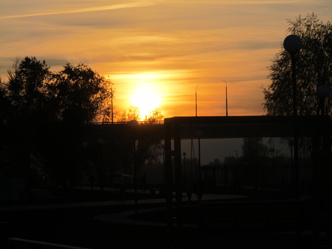 закат на набережной - Елена Шаламова