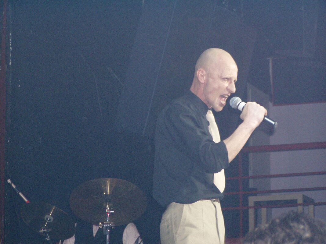 Антон Адасинский ...Авиа в СПБ... - vadim 