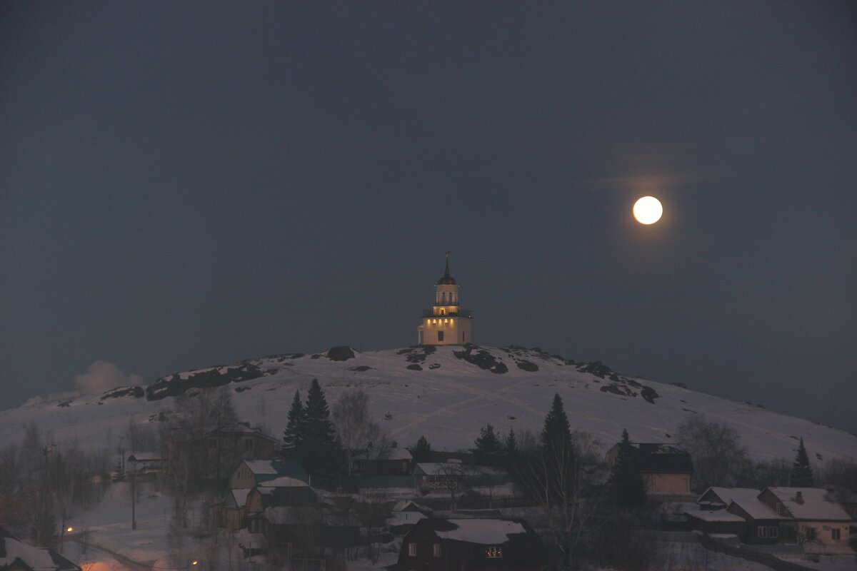 Лисья гора с расположенной на её вершине сторожевой башней является узнаваемым символом Нижнего Таги - Serega SchütZ