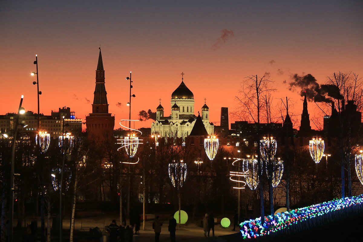 В парке Зарядье - Ninell Nikitina