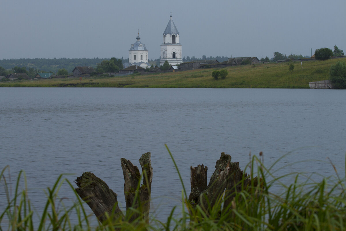 В области - Олег Денисов