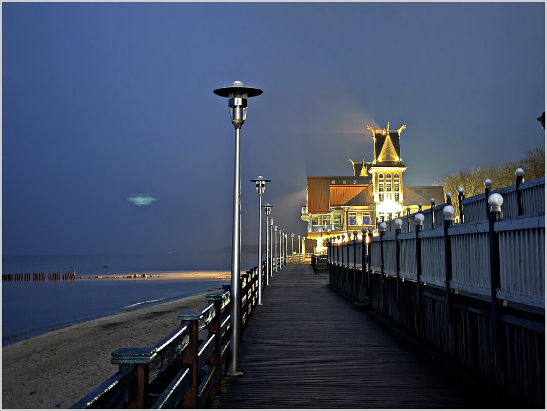 Утро.Отель и ресторан Гранд Монополь. - Валерия Комова